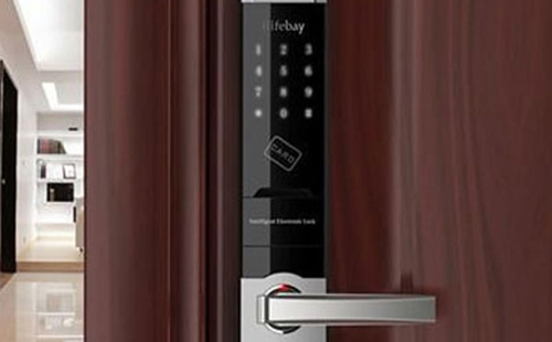 桶裝醬料灌裝生產線設備在市場中逐漸站穩腳跟