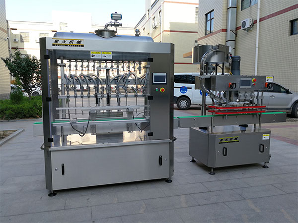 自動食用油灌裝機