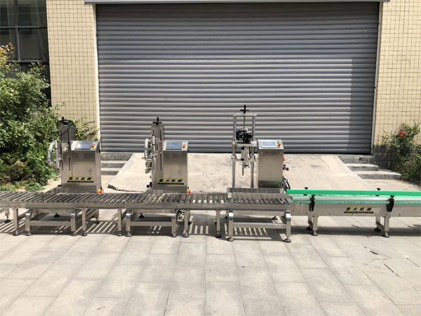 桶裝醬料灌裝生產線設備在市場中逐漸站穩腳跟